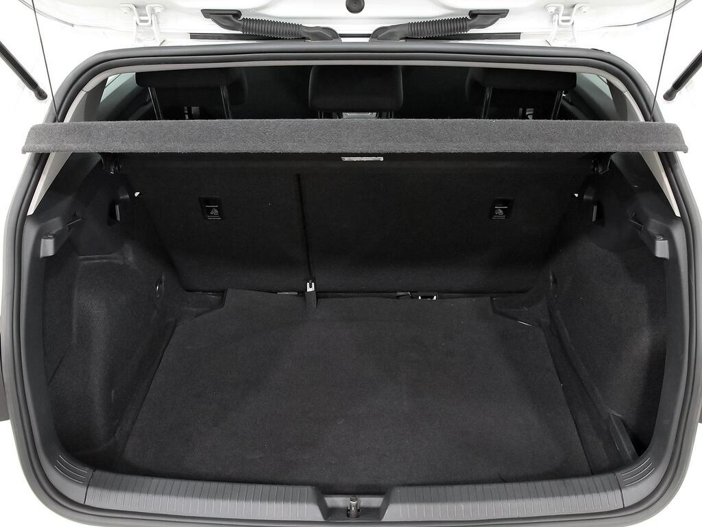 Volkswagen Golf 2.0 TDI 85kW (115CV) 9