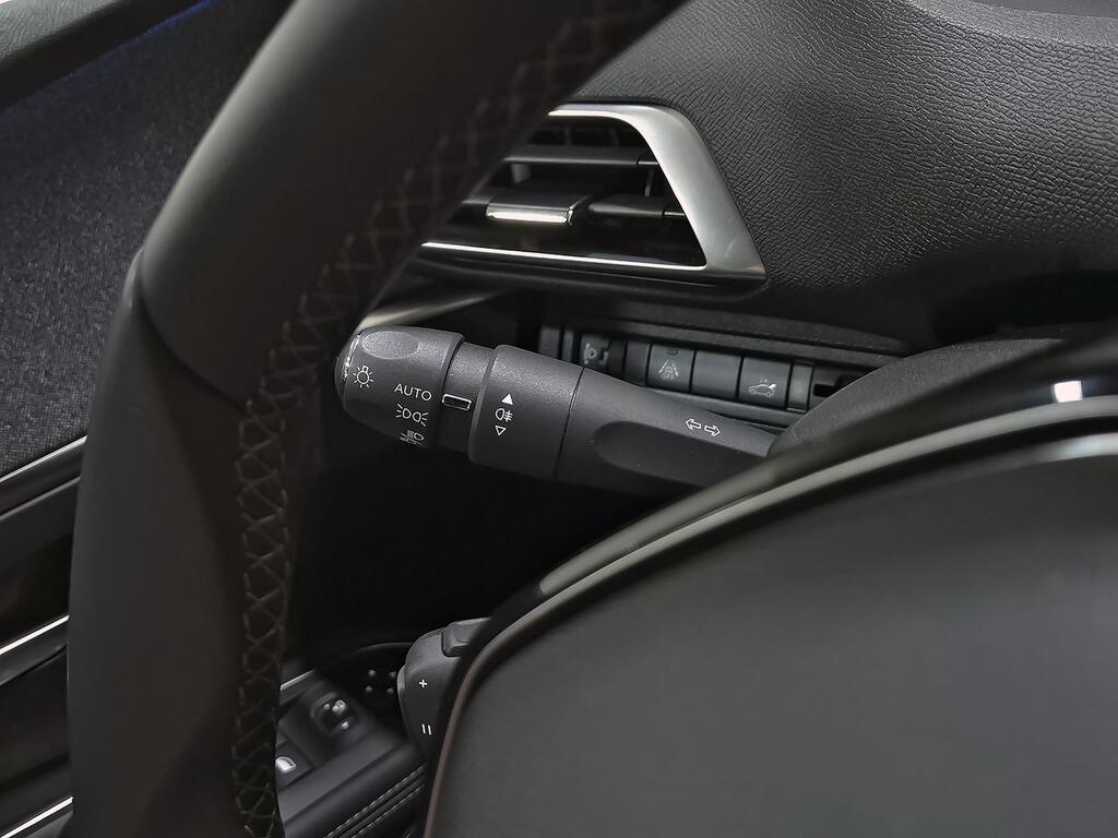 Peugeot 5008 1.2 PureTech 96KW S&S Allure Pack 17