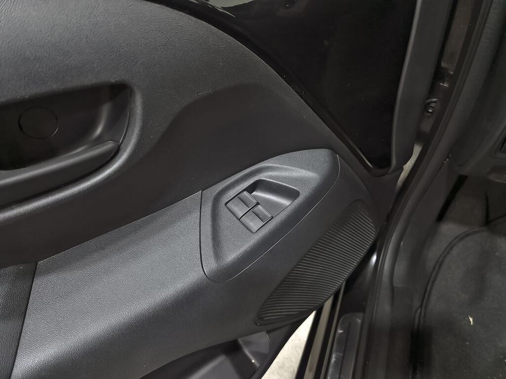 Peugeot 108 Active VTi 52kW (72CV) 11
