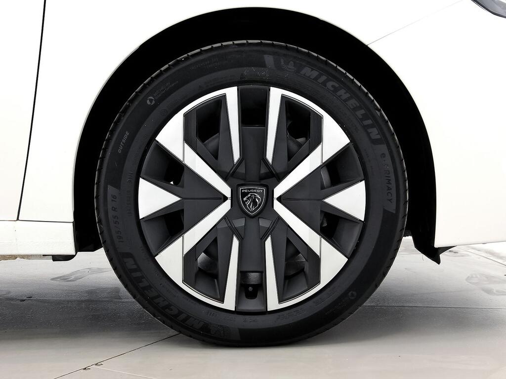 Peugeot 208 Active Puretech 100 11