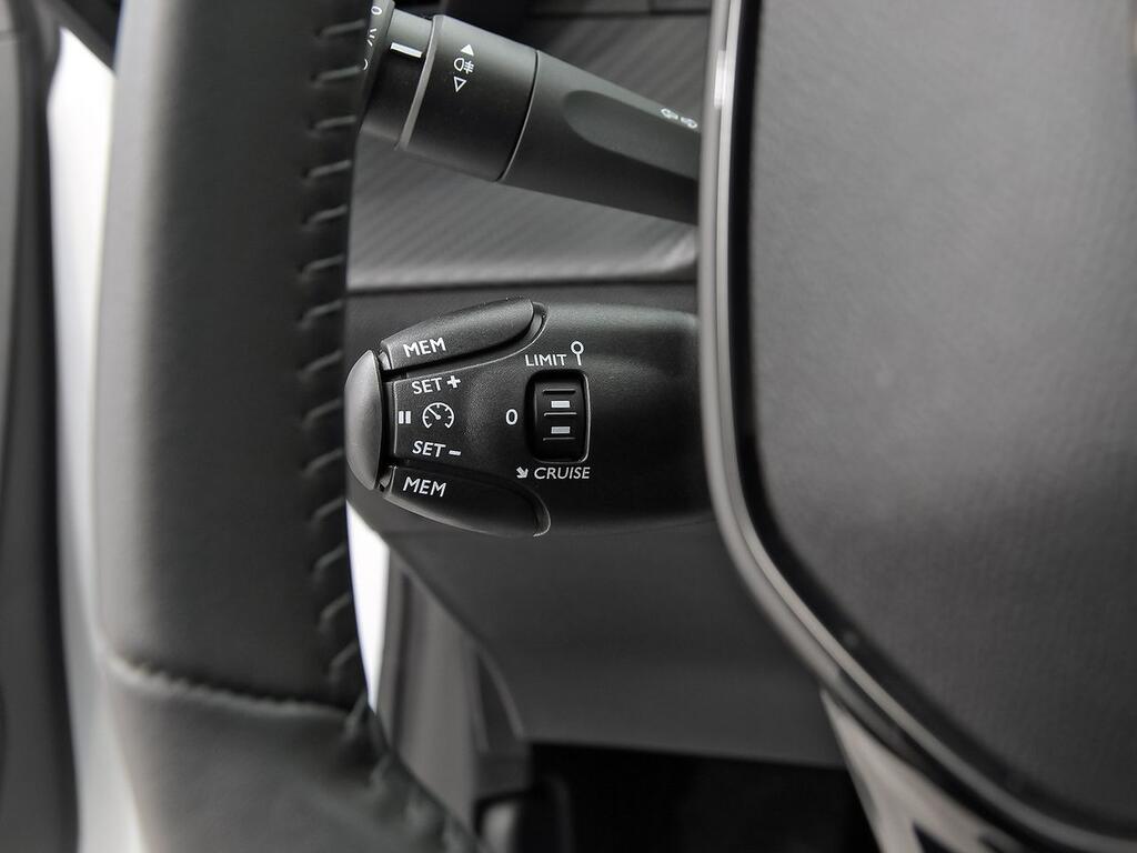 Peugeot 208 Active Puretech 100 17