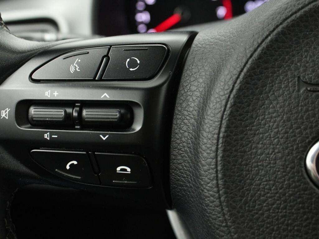 Kia Stonic 1.0 T-GDi 88kW (120CV) MHEV iMT Drive 9