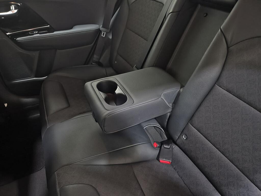 Kia Niro 1.6 GDi HEV 104kW (141CV) Drive 34