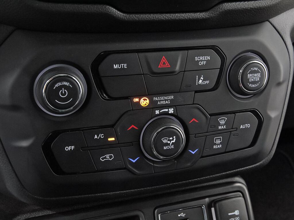 Jeep Renegade eHybrid 1.5 96kW(130CV) Longitude ATX 29