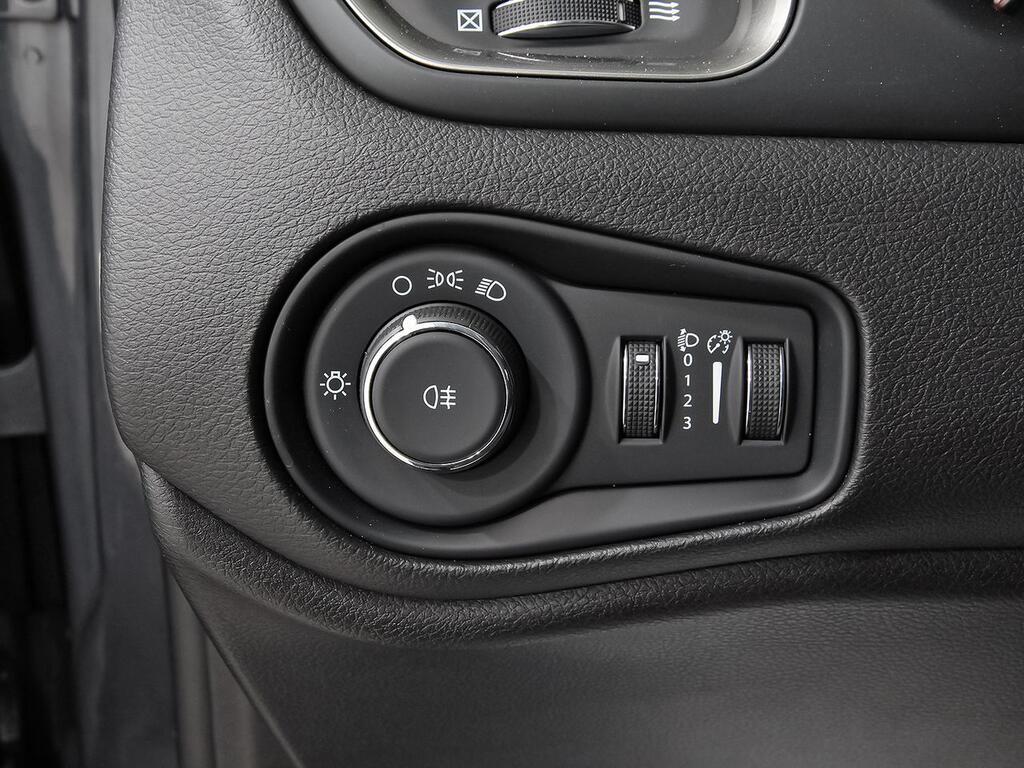 Jeep Renegade eHybrid 1.5 96kW(130CV) Longitude ATX 14