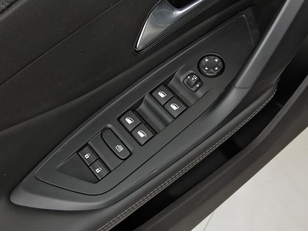 Peugeot 408 408 Allure Puretech 130 EAT8 13