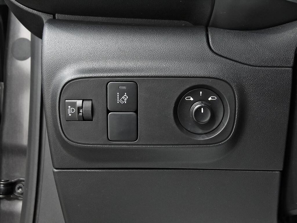 Citroën C3 BlueHDi 73KW (100CV) S&S SHINE 14