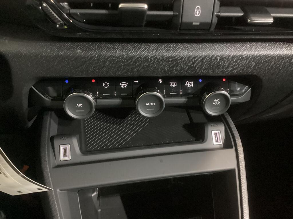 Citroën C4 Hybrid 145 ë-DCS6 Plus 18