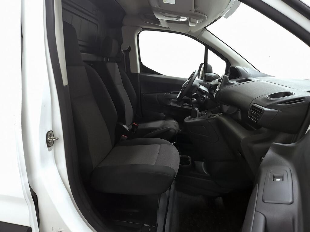 Peugeot Partner 1.5 BLUEHDI 100 PRO STANDARD 3P 600 KGS 7