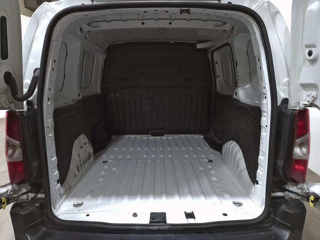 Peugeot Partner 1.5 BLUEHDI 100 PRO STANDARD 3P 600 KGS 9