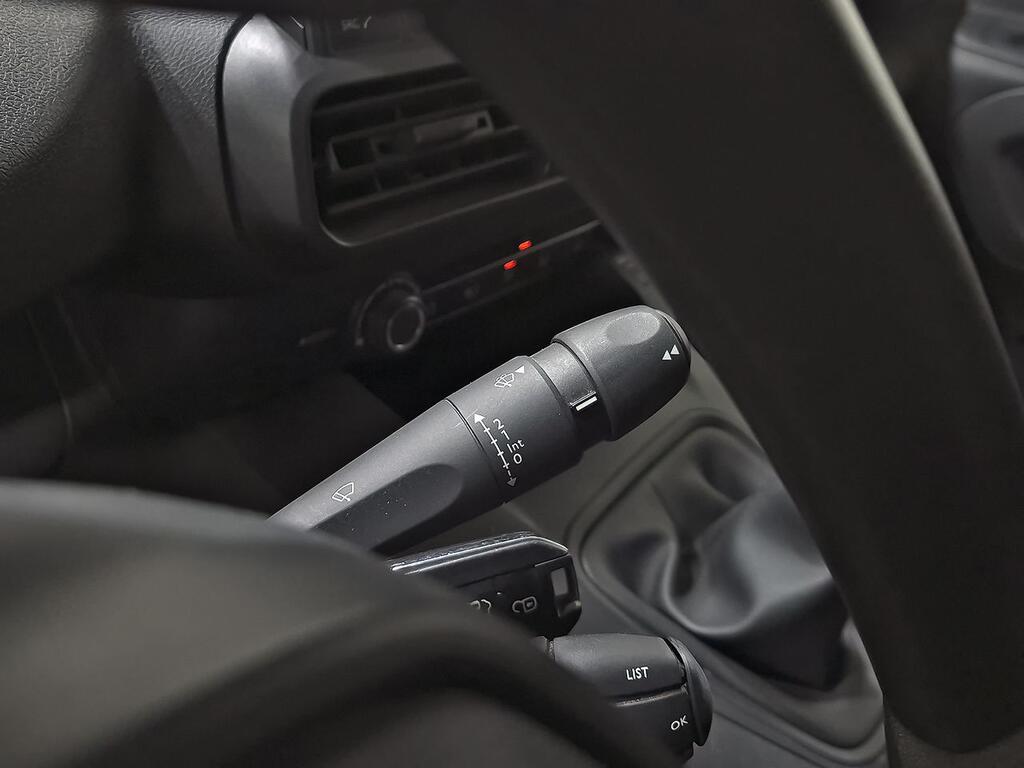 Peugeot Partner 1.5 BLUEHDI 100 PRO STANDARD 3P 600 KGS 17