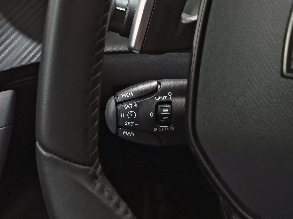 Peugeot 2008 Allure Puretech 130 S&S EAT8 15