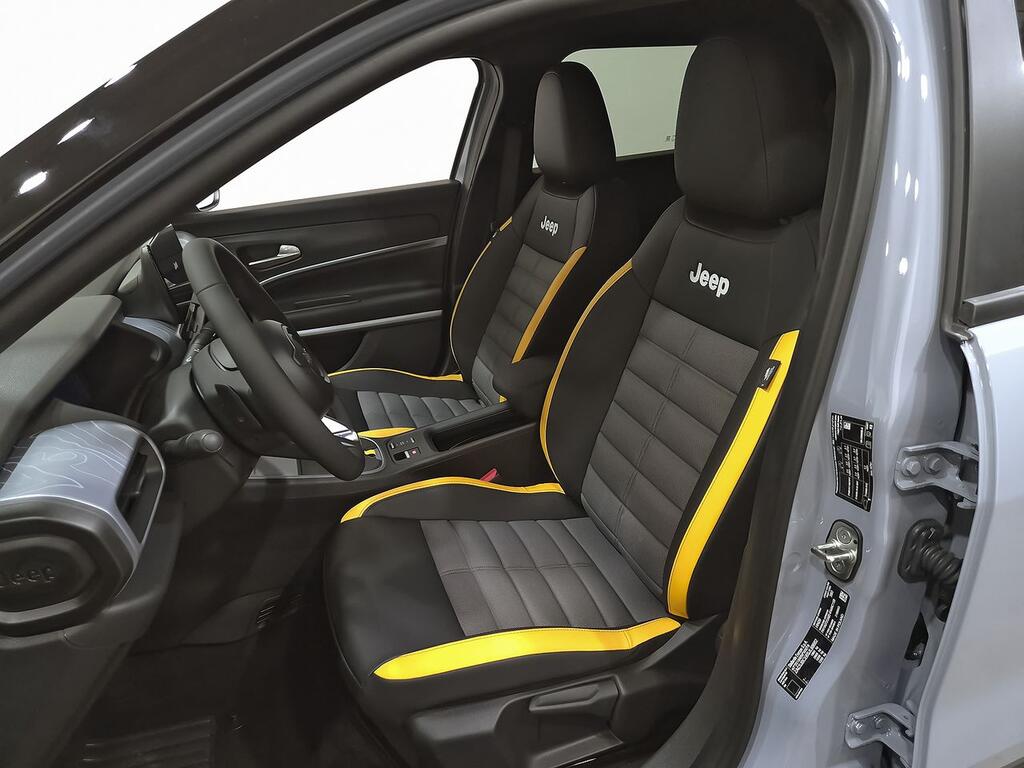 Jeep Avenger 1.2 eHybrid 4xe 145CV T. North Face 8