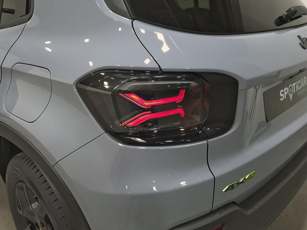 Jeep Avenger 1.2 eHybrid 4xe 145CV T. North Face 41